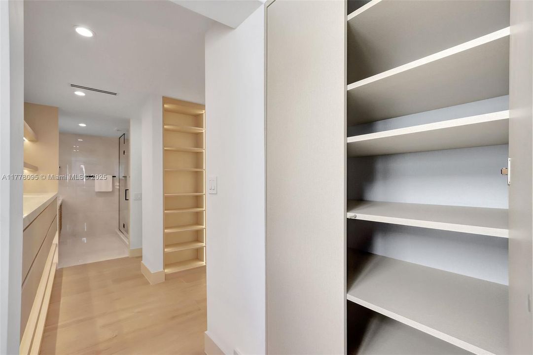 Недавно продано: $1,199,999 (3 спален, 3 ванн, 1888 Квадратных фут)