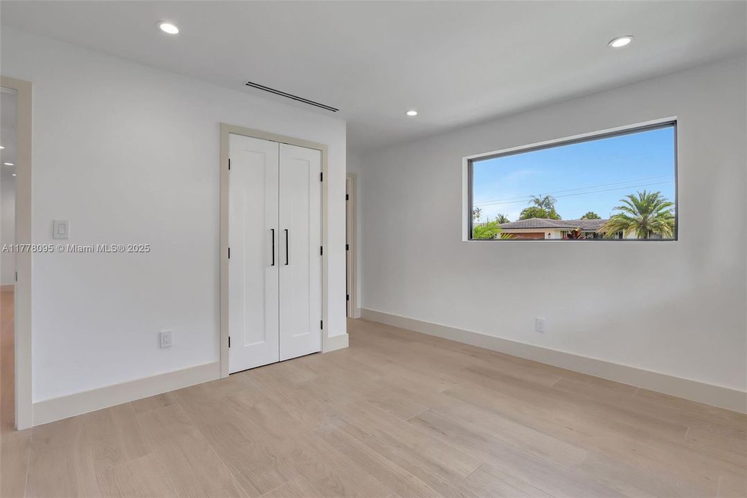 Недавно продано: $1,199,999 (3 спален, 3 ванн, 1888 Квадратных фут)