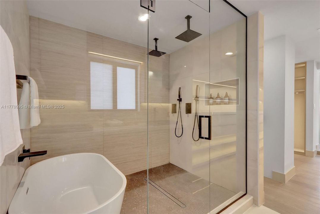 Недавно продано: $1,199,999 (3 спален, 3 ванн, 1888 Квадратных фут)