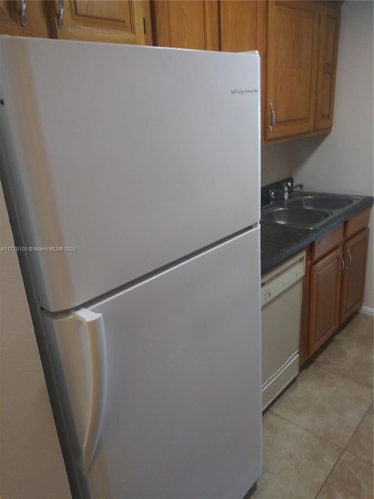 Recientemente alquilado: $1,600 (1 camas, 11 baños, 720 Pies cuadrados)