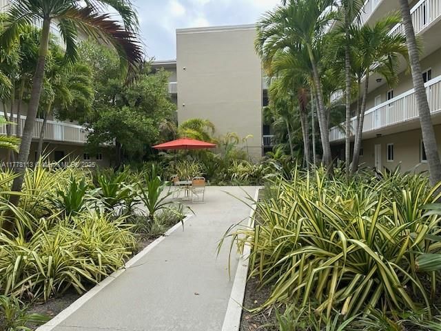 Activo con contrato: $265,000 (1 camas, 1 baños, 712 Pies cuadrados)