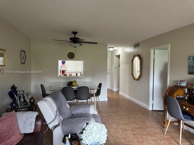 Activo con contrato: $265,000 (1 camas, 1 baños, 712 Pies cuadrados)