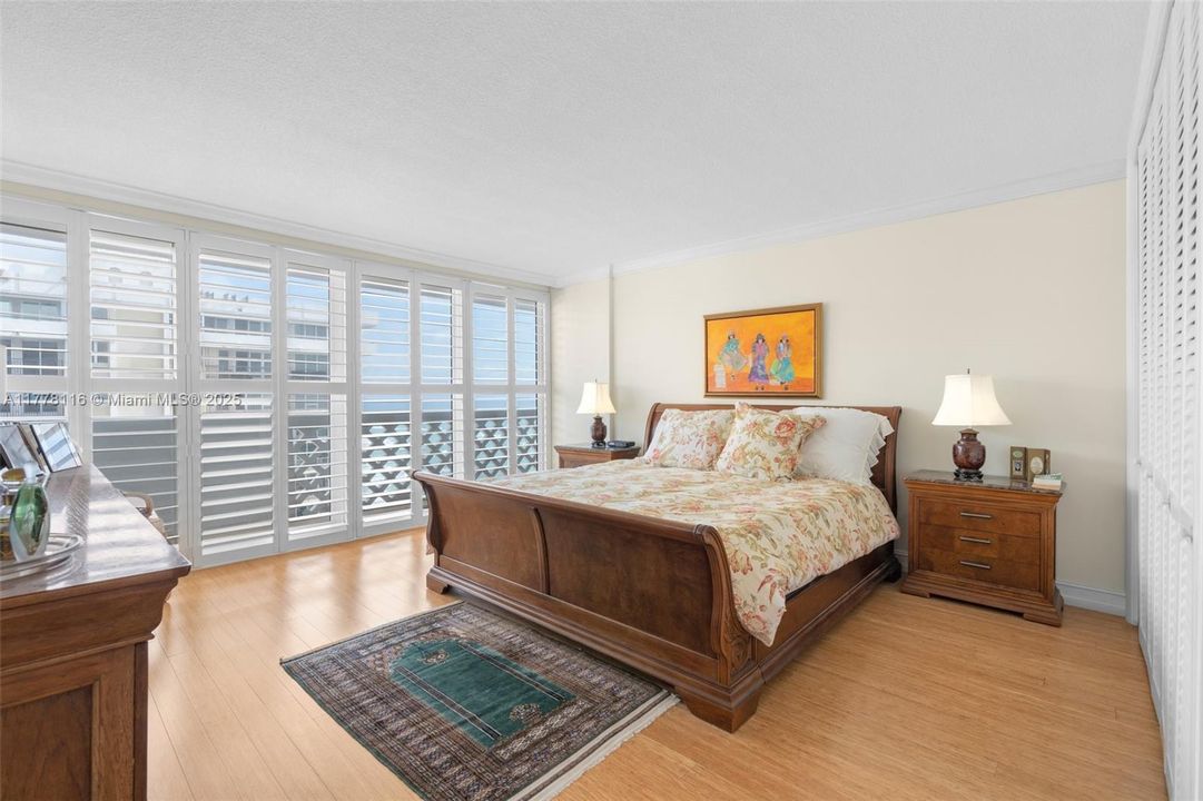 For Sale: $639,000 (2 beds, 2 baths, 1230 Square Feet)