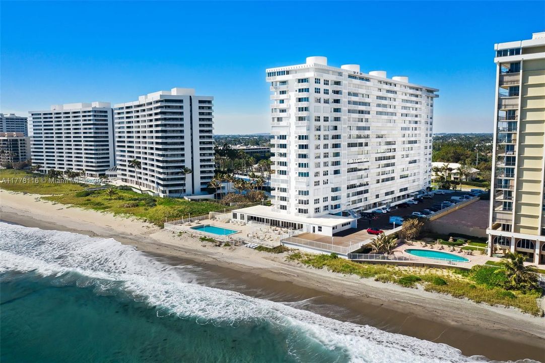 For Sale: $639,000 (2 beds, 2 baths, 1230 Square Feet)