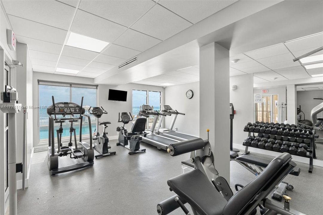 For Sale: $639,000 (2 beds, 2 baths, 1230 Square Feet)