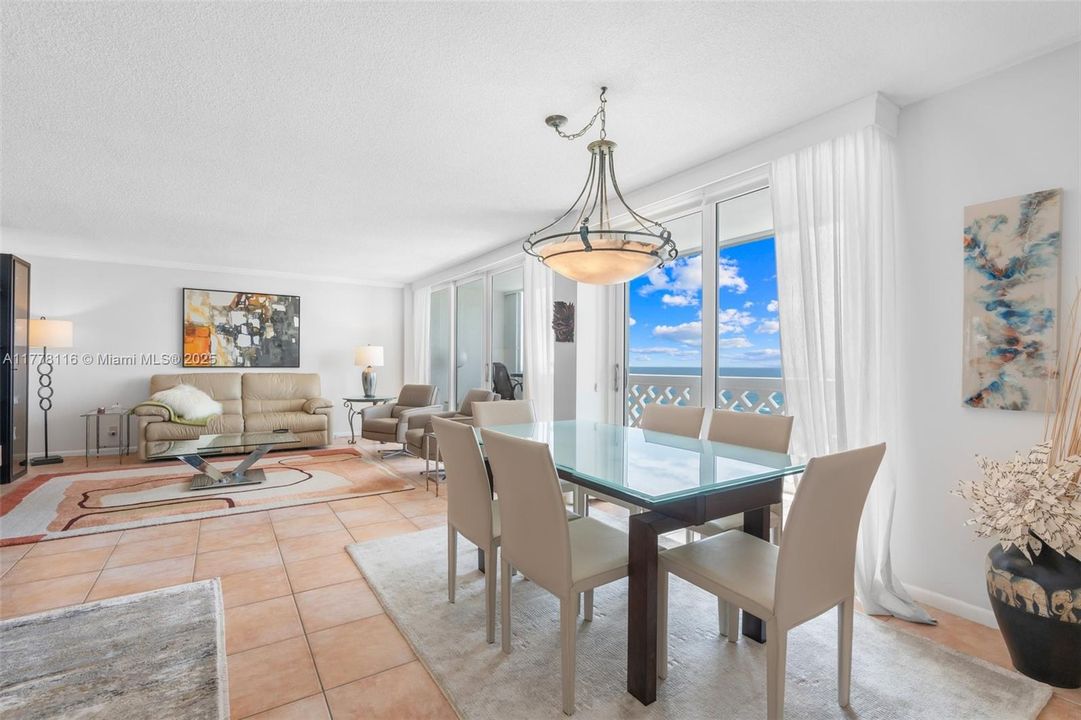 For Sale: $639,000 (2 beds, 2 baths, 1230 Square Feet)