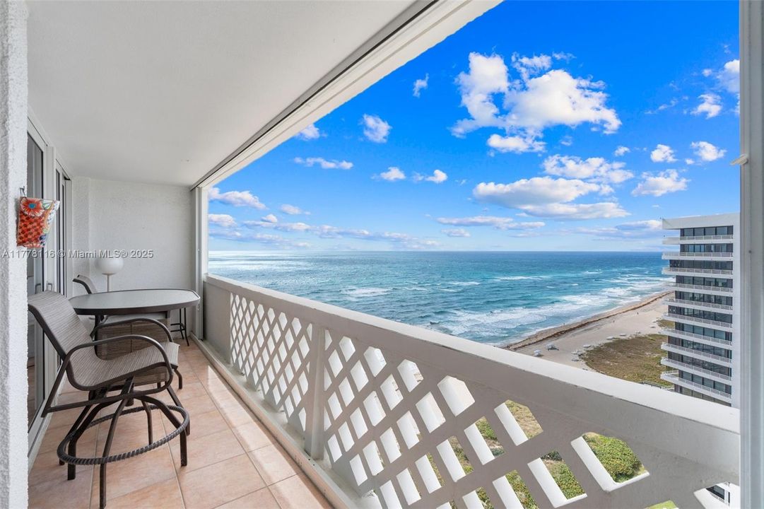 For Sale: $639,000 (2 beds, 2 baths, 1230 Square Feet)