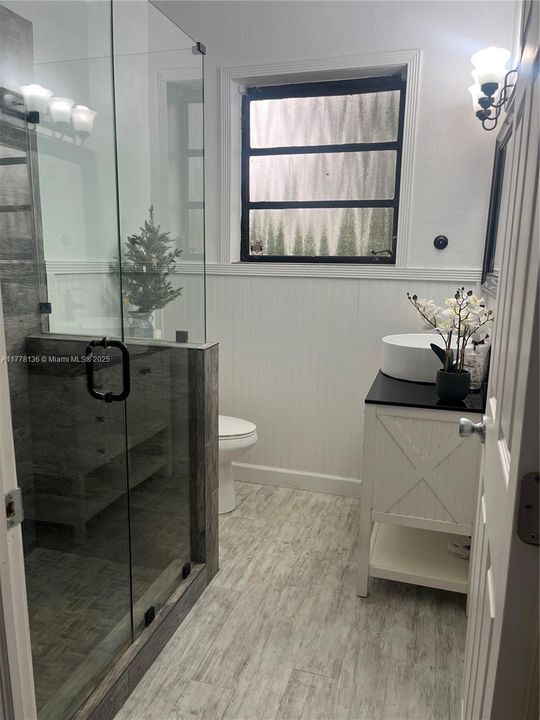 Recently Sold: $589,900 (4 beds, 2 baths, 1440 Square Feet)