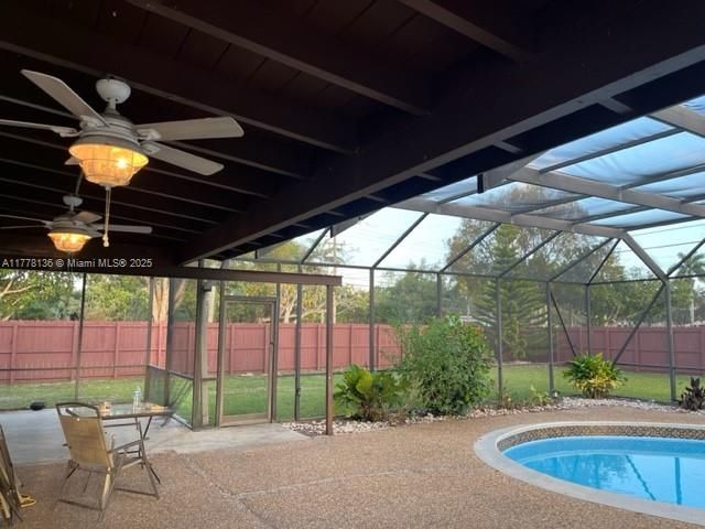 Recently Sold: $589,900 (4 beds, 2 baths, 1440 Square Feet)