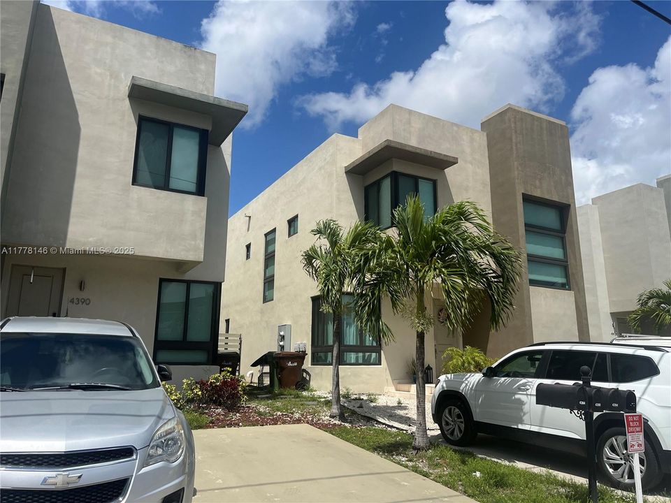 Vendido Recientemente: $1,700,000 (0 camas, 0 baños, 0 Pies cuadrados)