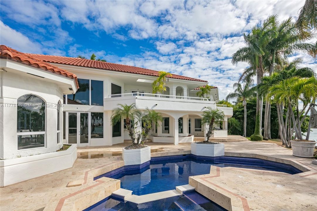 Recently Sold: $18,500,000 (8 beds, 8 baths, 8911 Square Feet)