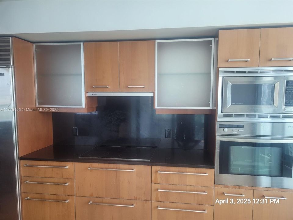 Recently Sold: $899,900 (2 beds, 2 baths, 1529 Square Feet)