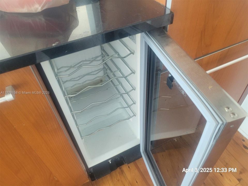 Recently Sold: $899,900 (2 beds, 2 baths, 1529 Square Feet)