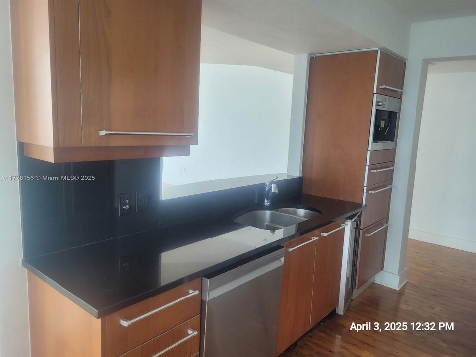 Recently Sold: $899,900 (2 beds, 2 baths, 1529 Square Feet)