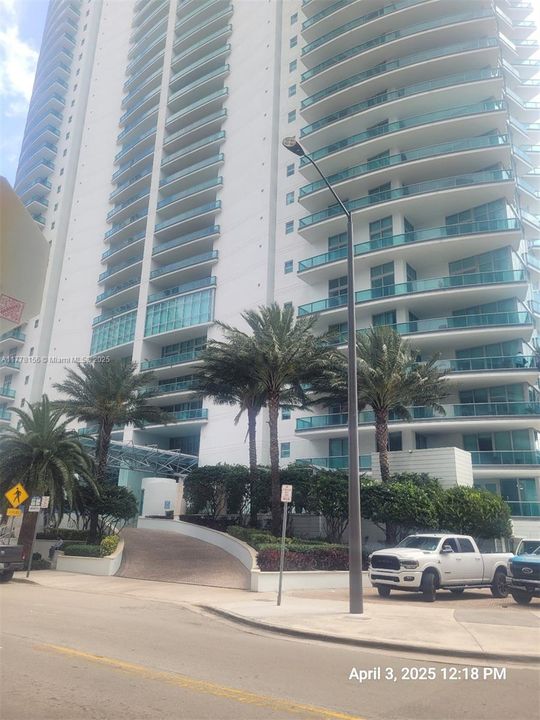 Recently Sold: $899,900 (2 beds, 2 baths, 1529 Square Feet)