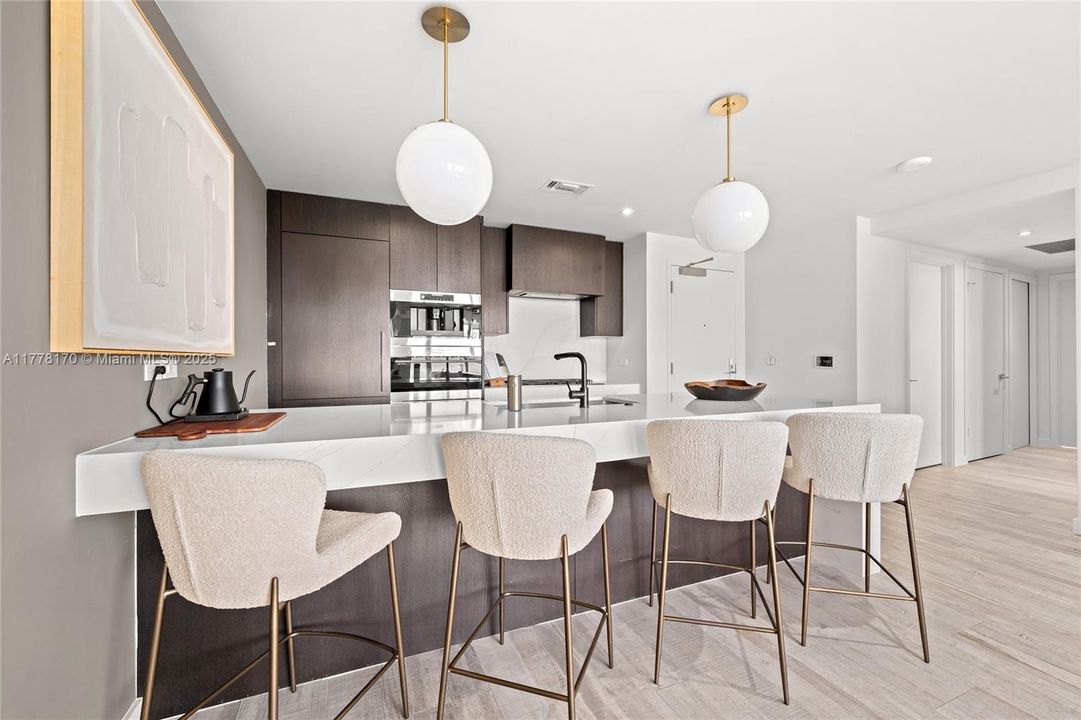 待售: $2,840,000 (3 贝兹, 3 浴室, 2071 平方英尺)