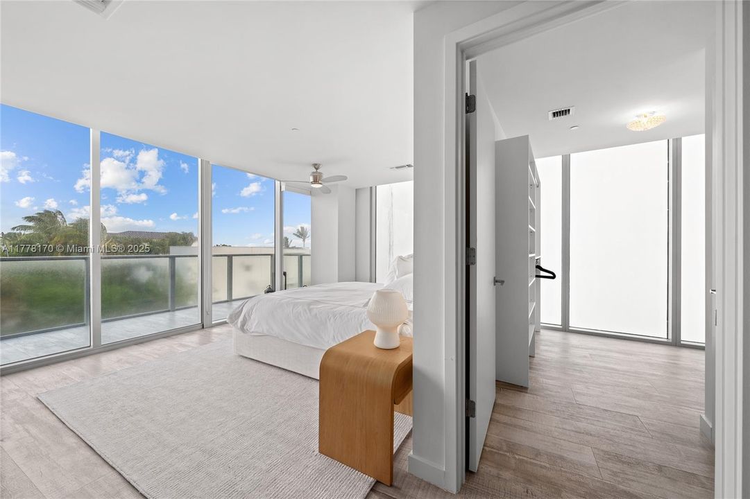 待售: $2,840,000 (3 贝兹, 3 浴室, 2071 平方英尺)