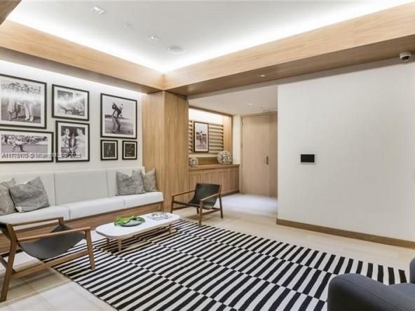 待售: $2,840,000 (3 贝兹, 3 浴室, 2071 平方英尺)