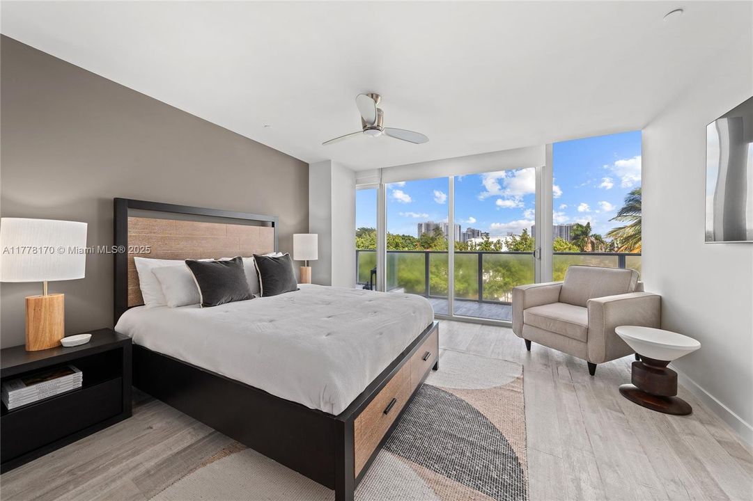 待售: $2,840,000 (3 贝兹, 3 浴室, 2071 平方英尺)