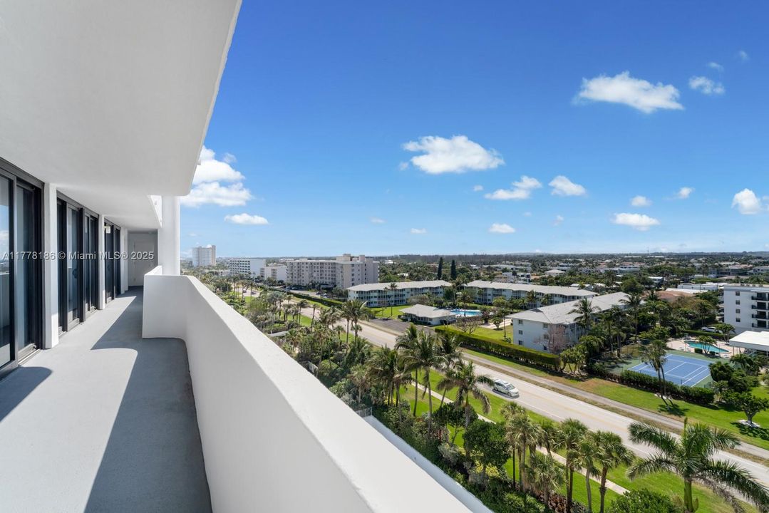 Недавно продано: $3,495,000 (4 спален, 4 ванн, 4202 Квадратных фут)