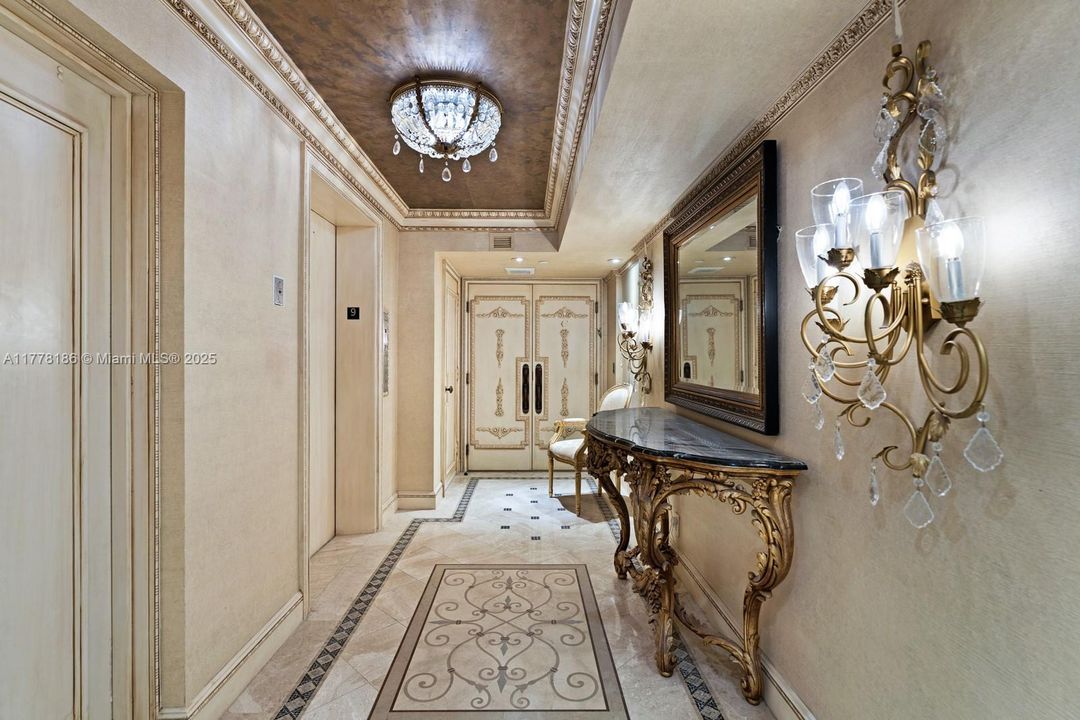 Недавно продано: $3,495,000 (4 спален, 4 ванн, 4202 Квадратных фут)