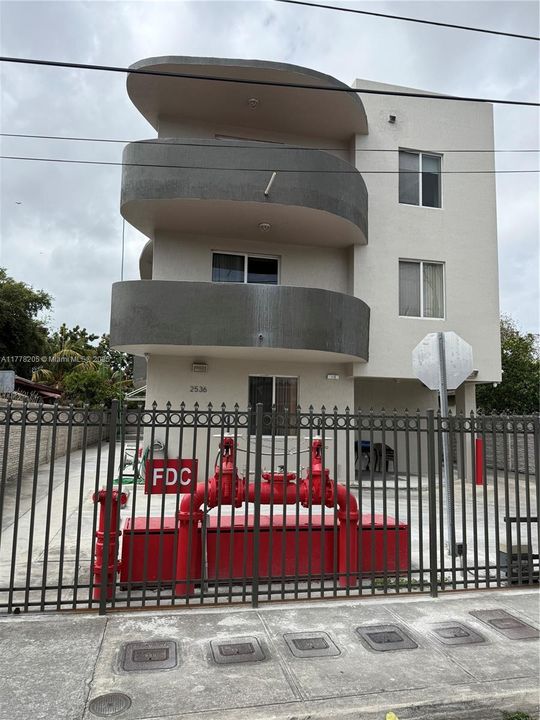 Recently Rented: $1,900 (2 beds, 1 baths, 10520 Square Feet)