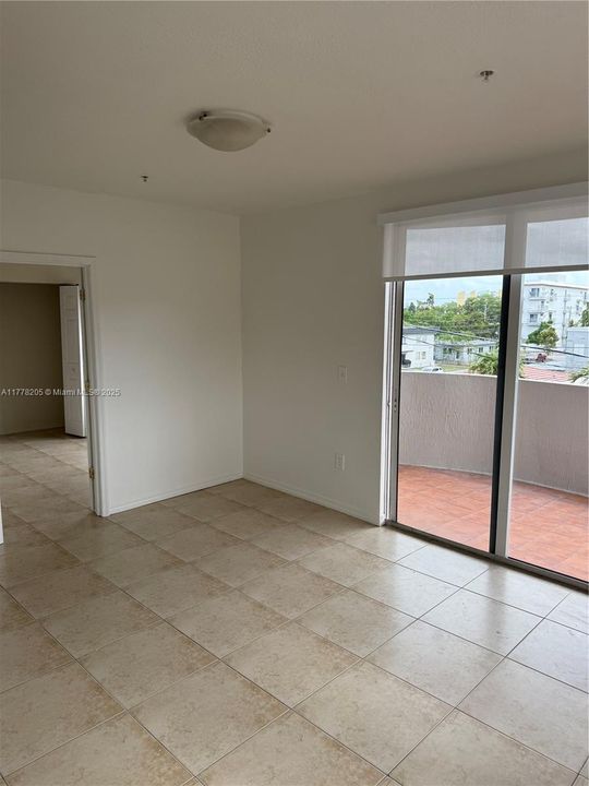 Recently Rented: $1,900 (2 beds, 1 baths, 10520 Square Feet)