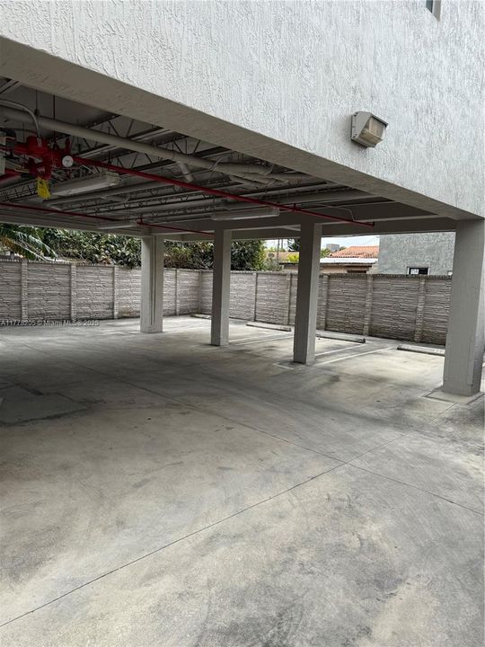 Recently Rented: $1,900 (2 beds, 1 baths, 10520 Square Feet)