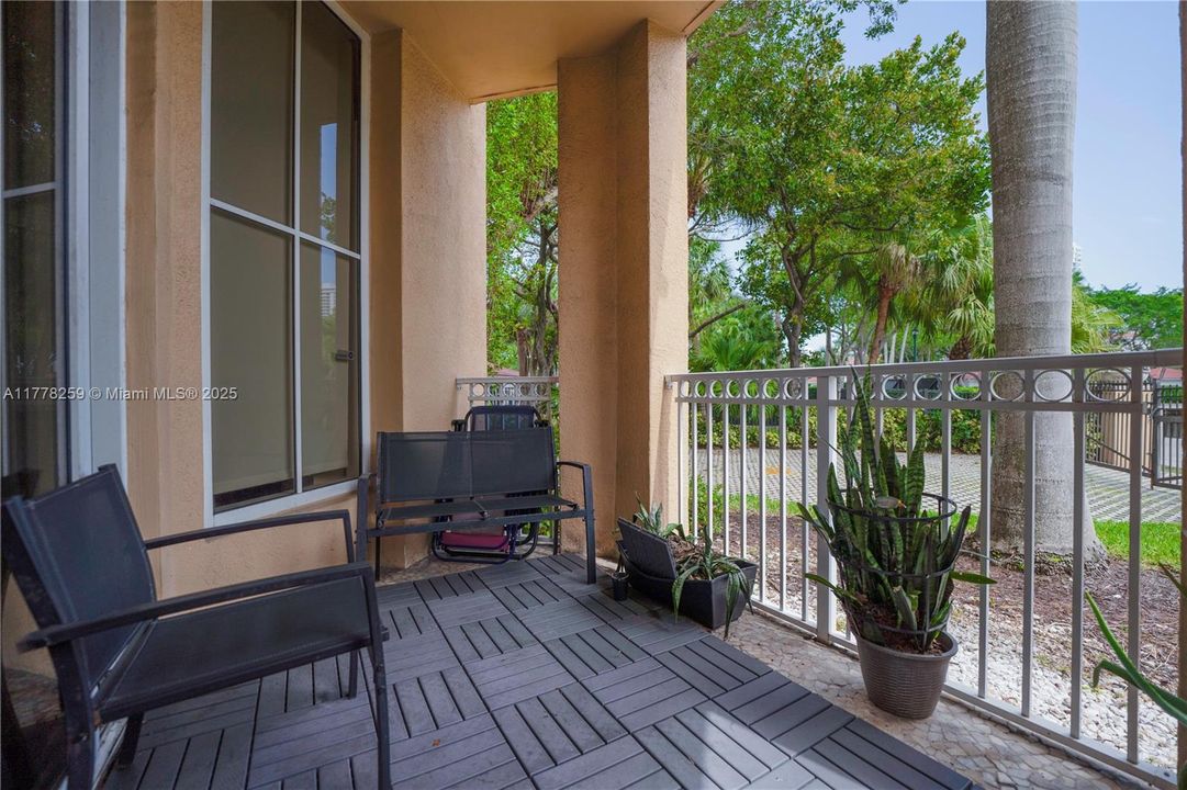 Vendido Recientemente: $439,000 (3 camas, 2 baños, 1365 Pies cuadrados)