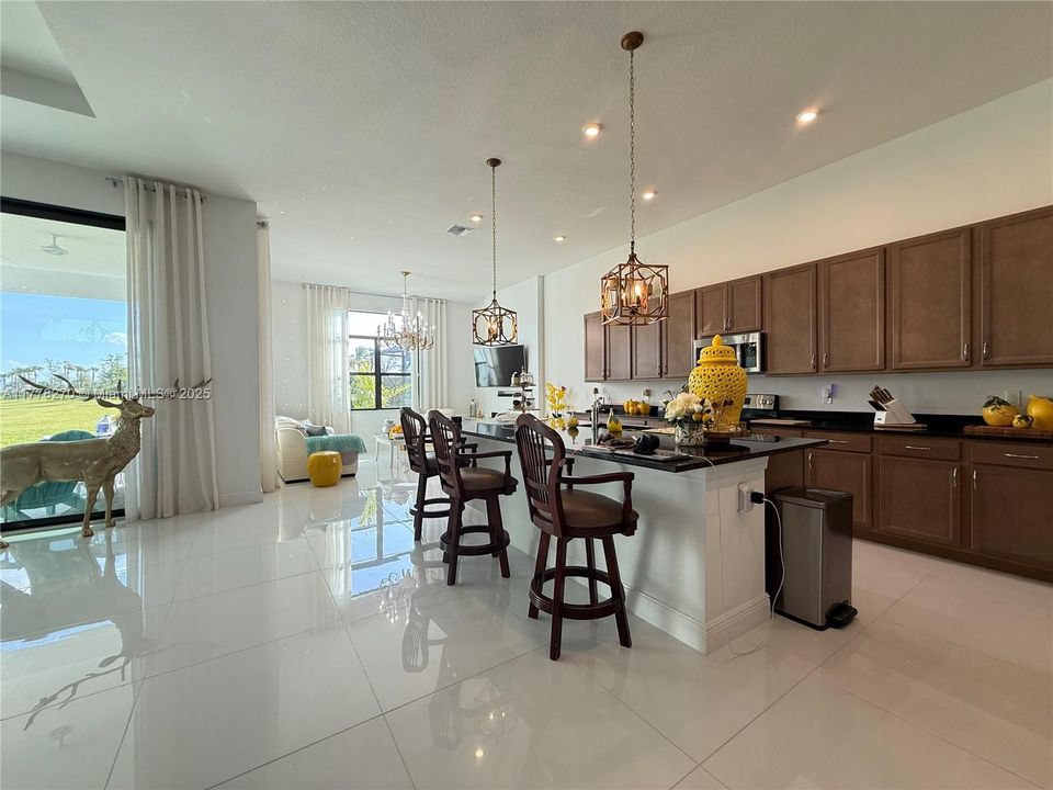 В аренду: $9,500 (4 спален, 4 ванн, 3873 Квадратных фут)