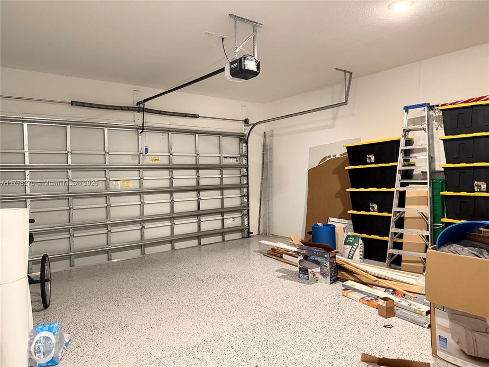 В аренду: $9,500 (4 спален, 4 ванн, 3873 Квадратных фут)