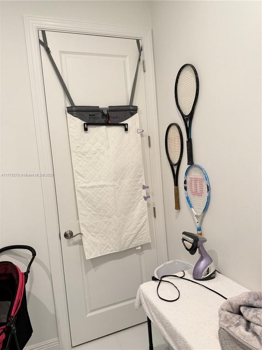 В аренду: $9,500 (4 спален, 4 ванн, 3873 Квадратных фут)