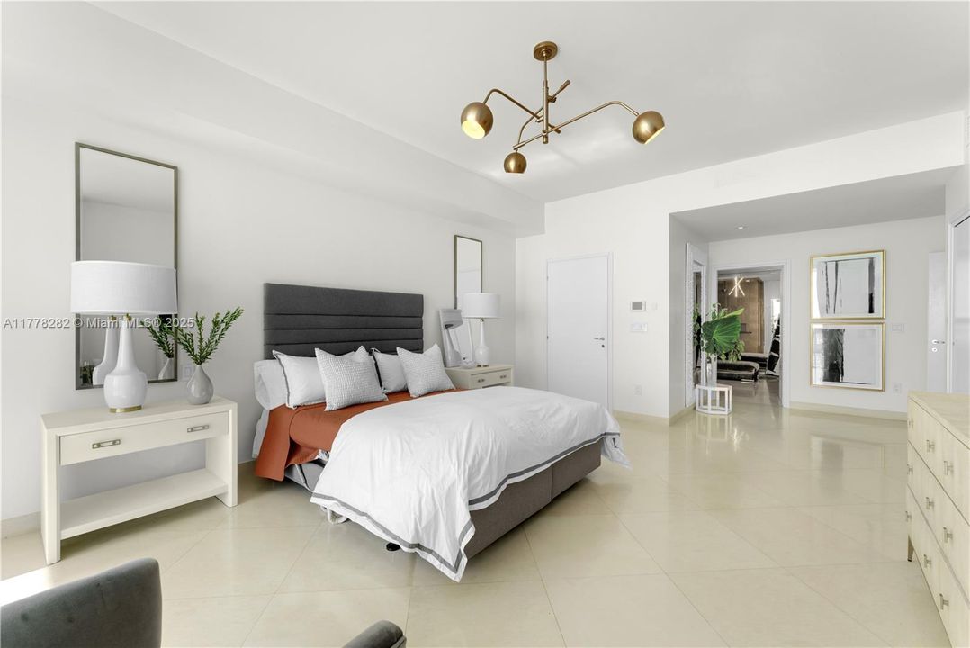 Recently Sold: $13,650,000 (3 beds, 4 baths, 3497 Square Feet)