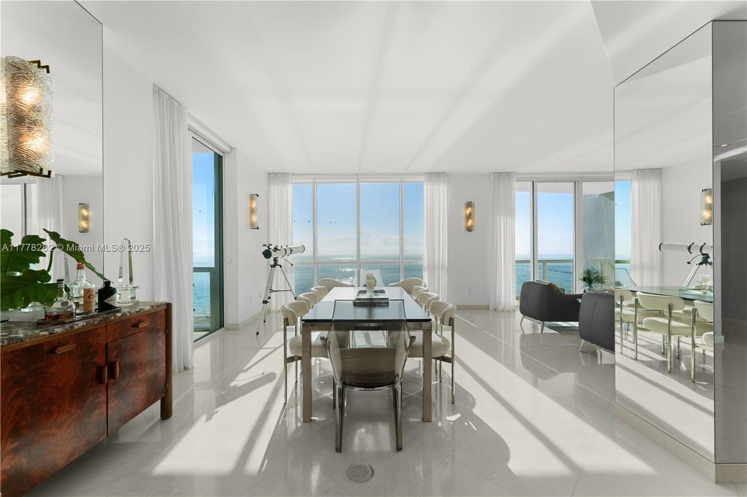 Recently Sold: $13,650,000 (3 beds, 4 baths, 3497 Square Feet)