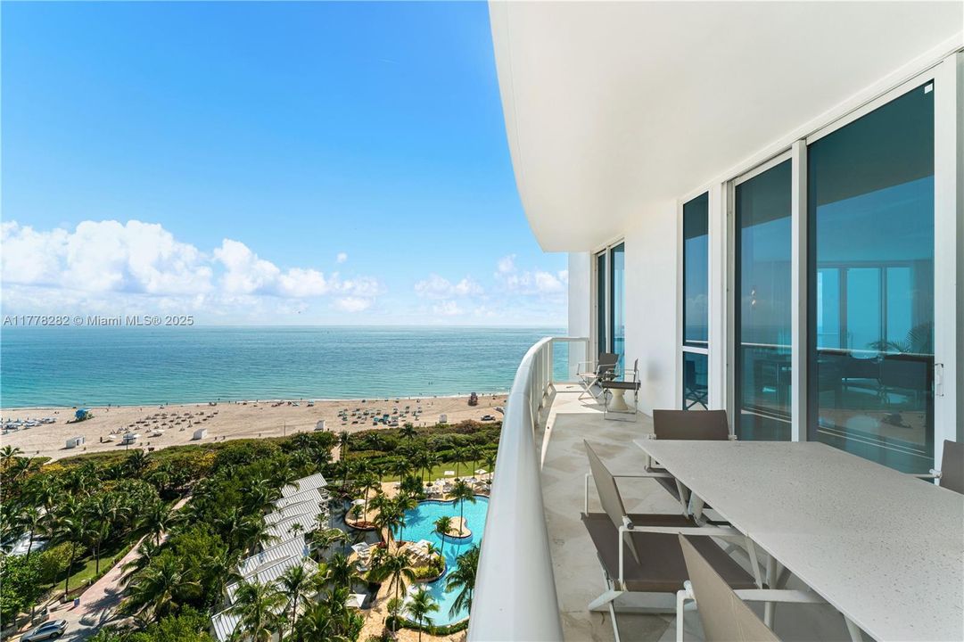 Recently Sold: $13,650,000 (3 beds, 4 baths, 3497 Square Feet)