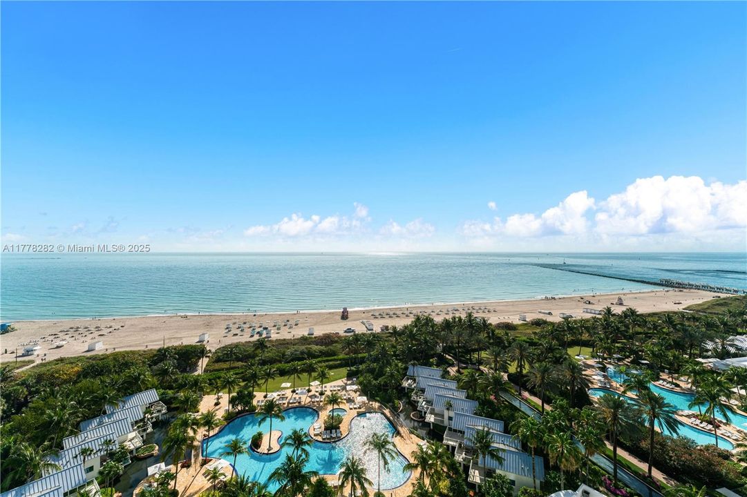 Recently Sold: $13,650,000 (3 beds, 4 baths, 3497 Square Feet)