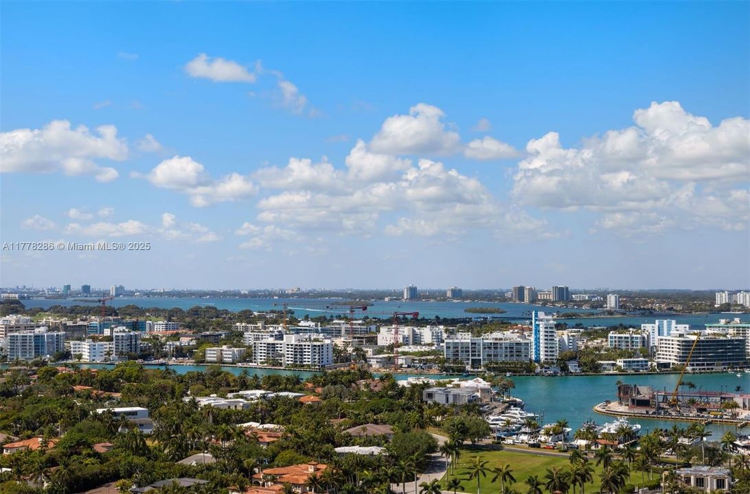 En Venta: $4,595,000 (4 camas, 4 baños, 2918 Pies cuadrados)