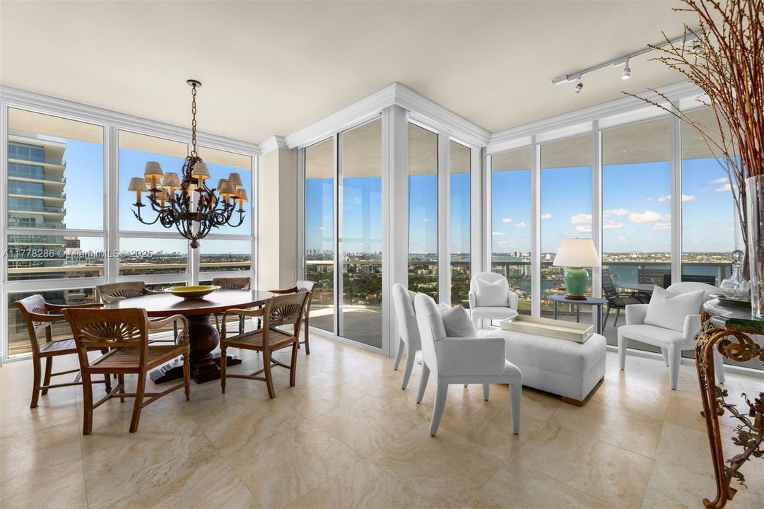 En Venta: $4,595,000 (4 camas, 4 baños, 2918 Pies cuadrados)