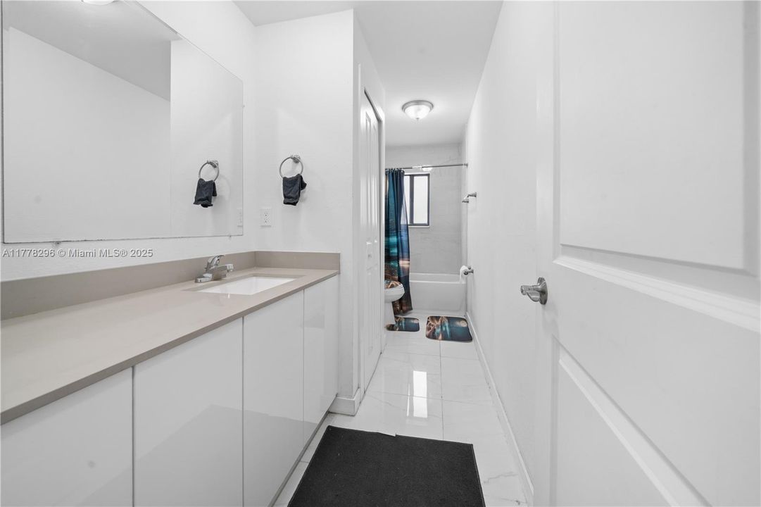 For Sale: $470,000 (4 beds, 2 baths, 1625 Square Feet)