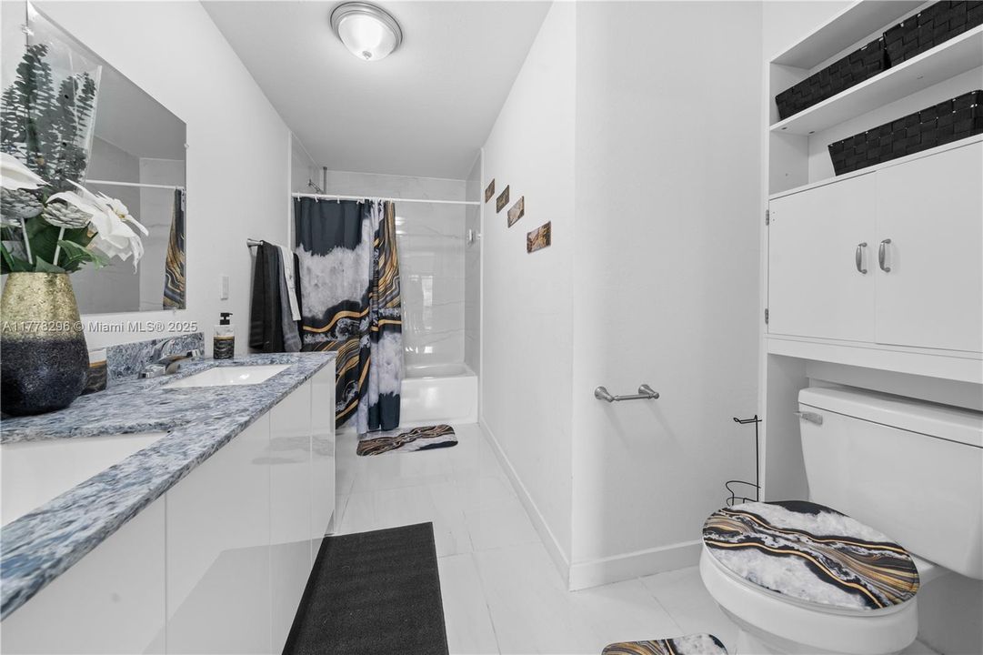 For Sale: $470,000 (4 beds, 2 baths, 1625 Square Feet)