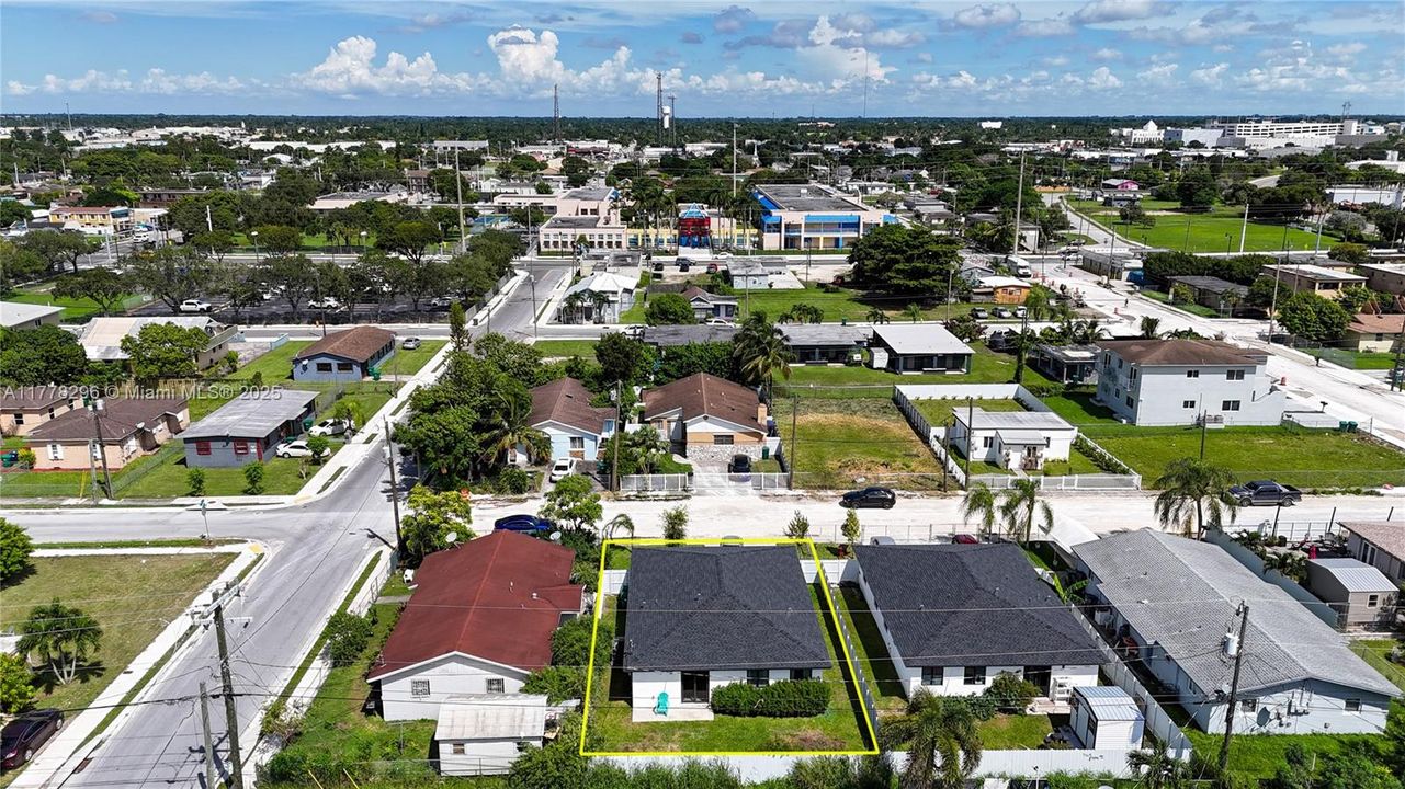 For Sale: $470,000 (4 beds, 2 baths, 1625 Square Feet)