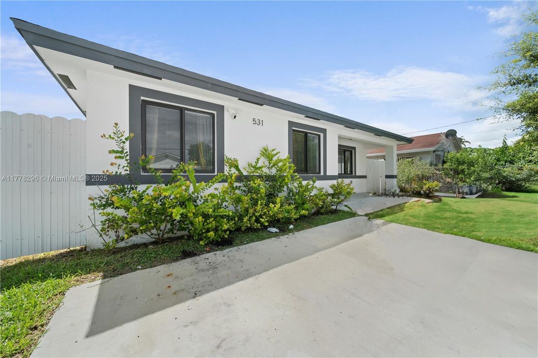 For Sale: $470,000 (4 beds, 2 baths, 1625 Square Feet)