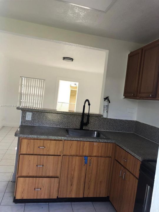 На продажу: $439,000 (0 спален, 0 ванн, 1372 Квадратных фут)