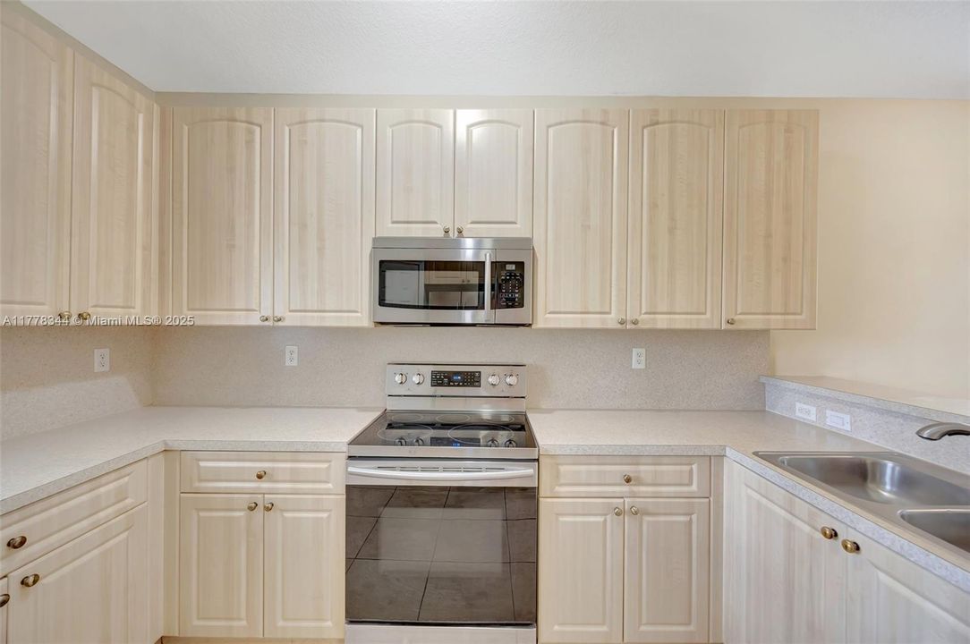 Recently Sold: $379,000 (3 beds, 2 baths, 1380 Square Feet)