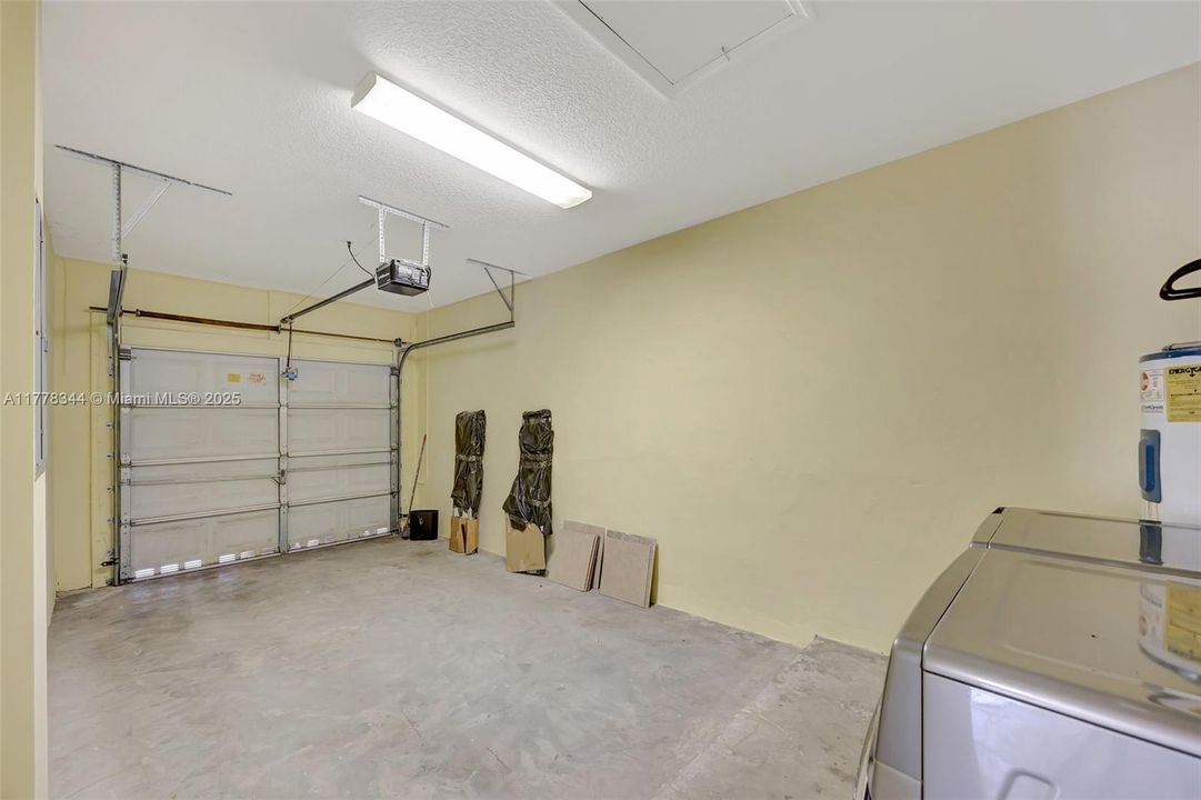 Recently Sold: $379,000 (3 beds, 2 baths, 1380 Square Feet)