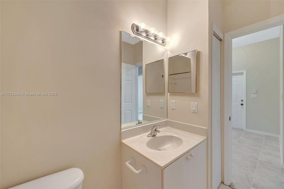 Recently Sold: $379,000 (3 beds, 2 baths, 1380 Square Feet)