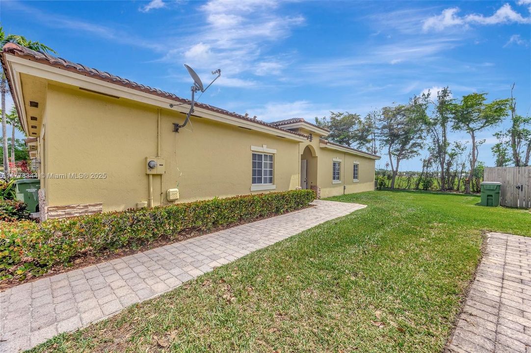 Recently Sold: $379,000 (3 beds, 2 baths, 1380 Square Feet)