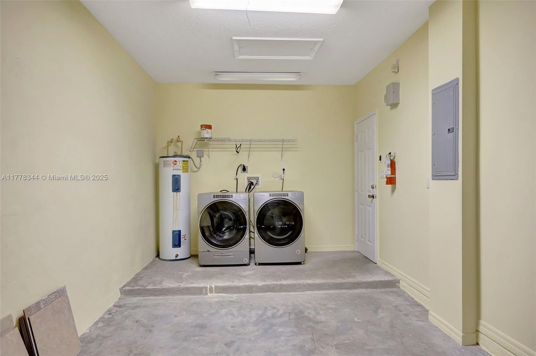 Recently Sold: $379,000 (3 beds, 2 baths, 1380 Square Feet)