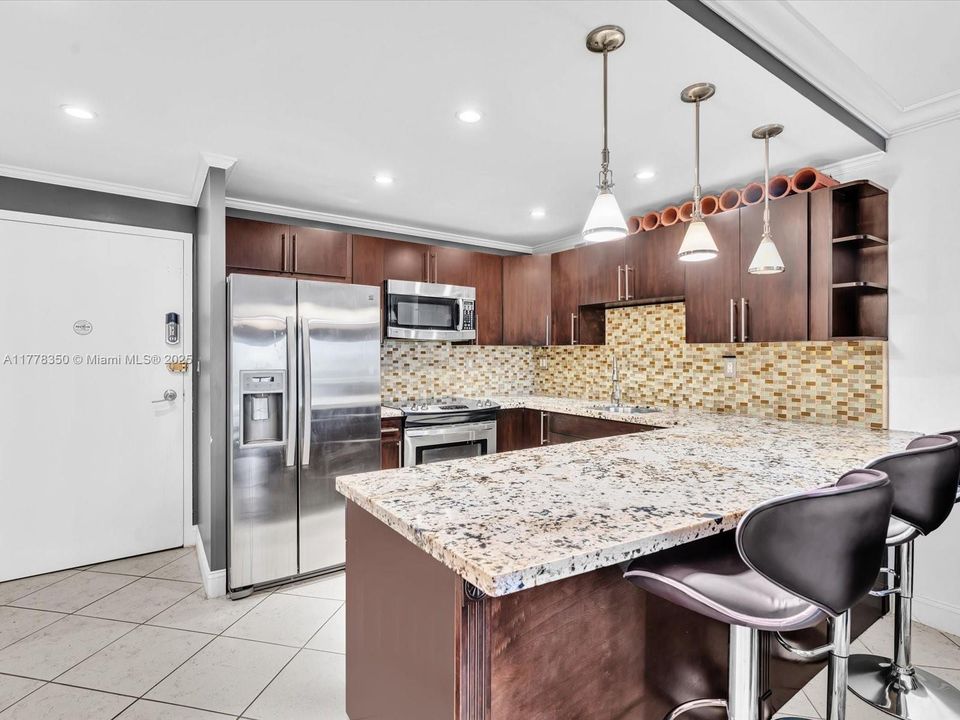 Vendido Recientemente: $375,000 (2 camas, 1 baños, 756 Pies cuadrados)