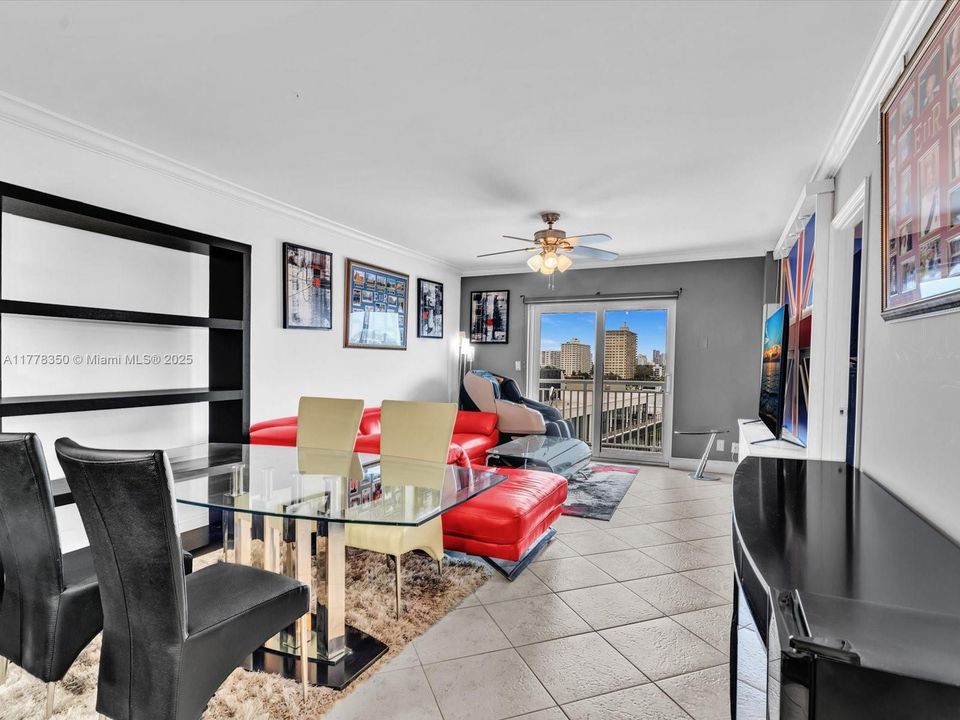 Vendido Recientemente: $375,000 (2 camas, 1 baños, 756 Pies cuadrados)